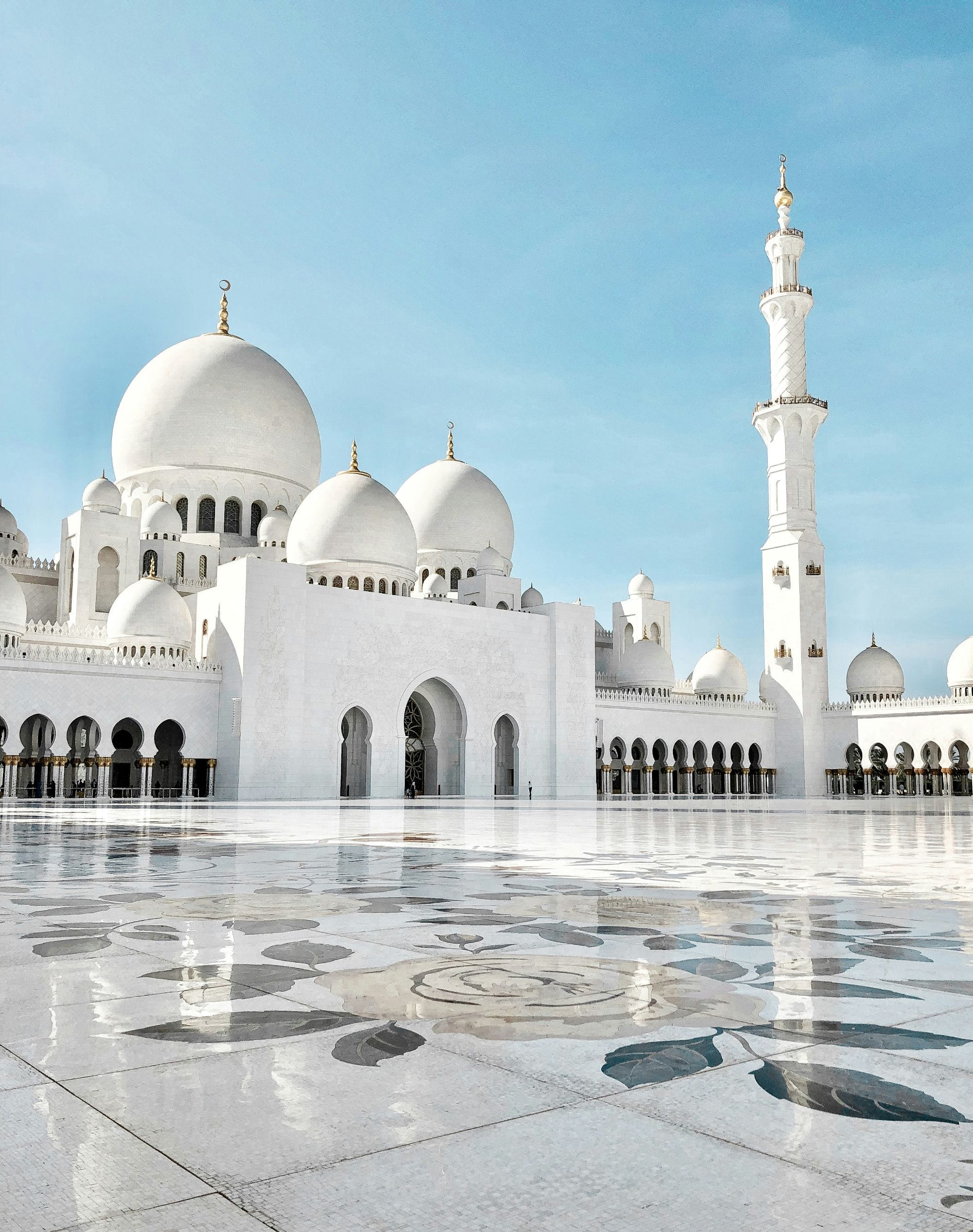 Sheikh Zayed Grand Mosque in Abu Dhabi